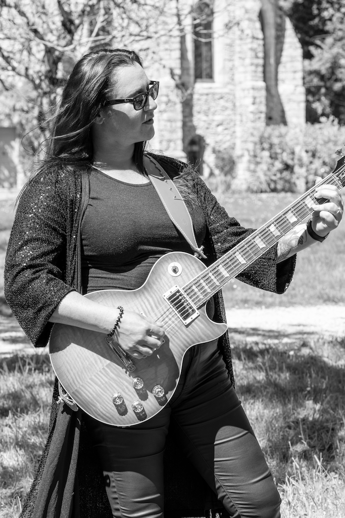 Audrey+Guitare III [B&W]